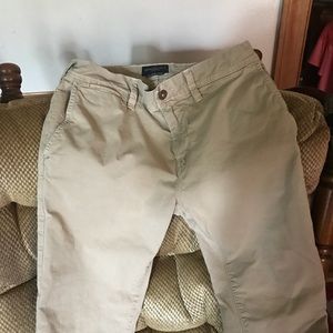 American Eagle khaki pants 29/32